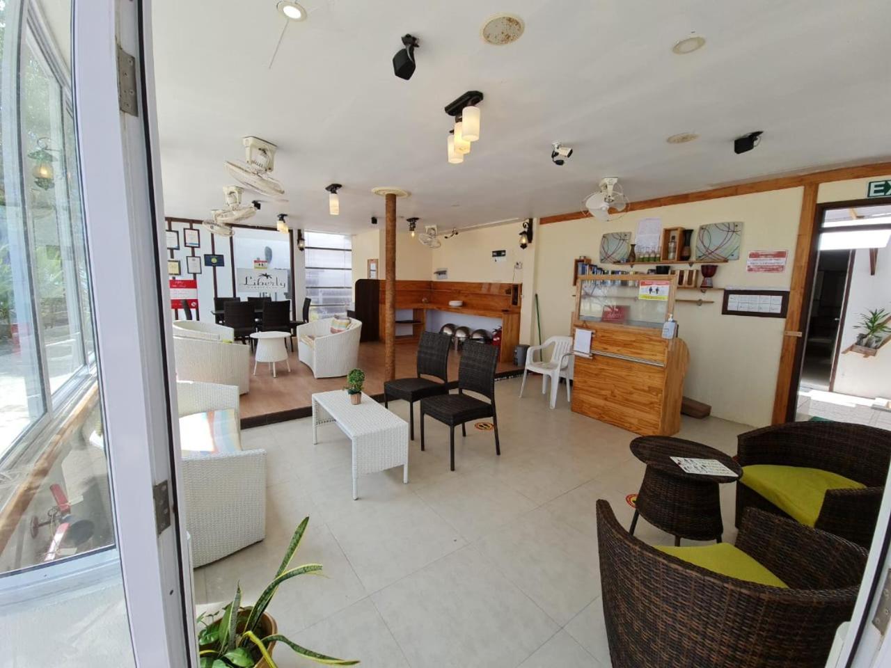 Liberty Guesthouse Maldives Mahibadhoo Екстериор снимка