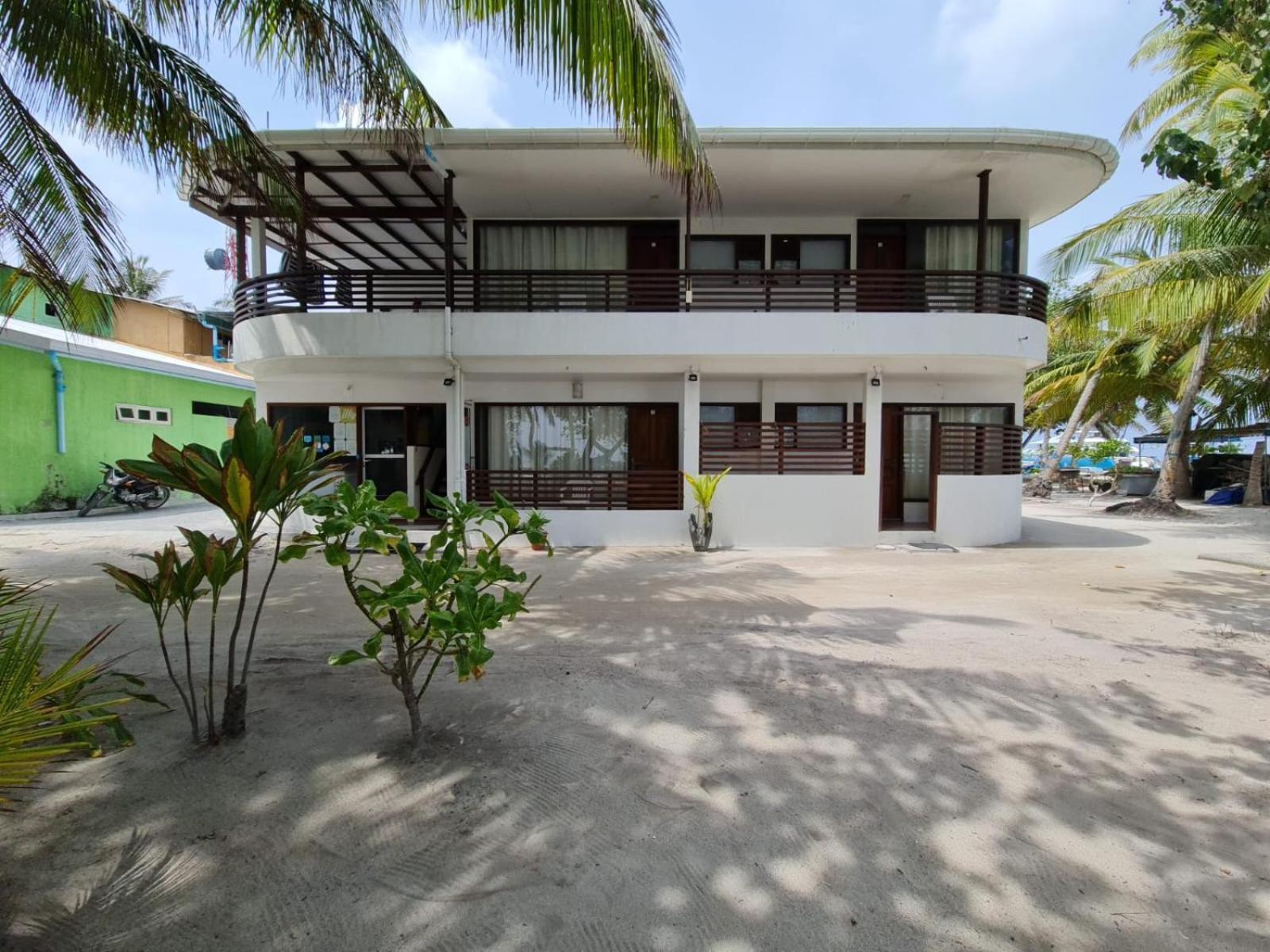 Liberty Guesthouse Maldives Mahibadhoo Екстериор снимка